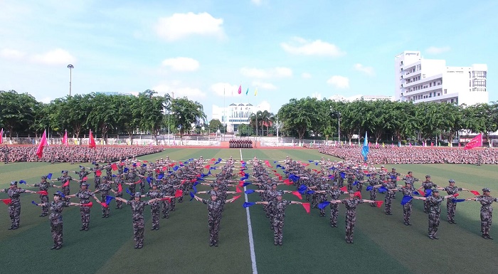 9月14日，旗语操表演（武装部提供）.jpg